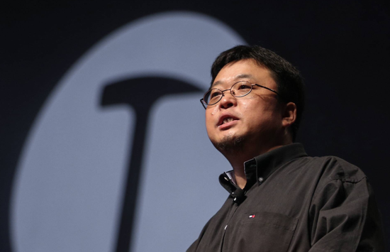 不再被“限高”的罗永浩	，正面“硬刚”540万粉大V